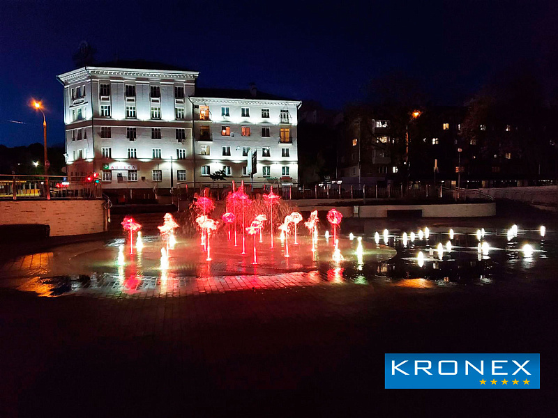 Фонтан в г.Минске на основании из  регулируемых опор Kronex.