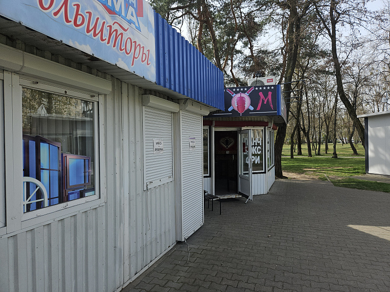 Оформление фасадов парка ларьков