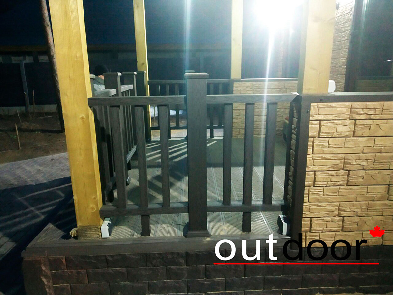 Ограждения из ДПК Outdoor для крыльца дома в Смолевичском районе.